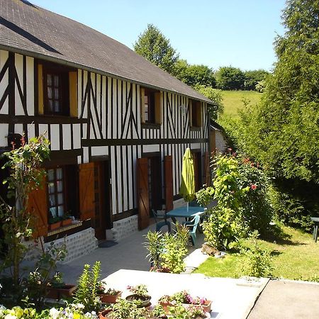 Le Val Godard Fresnay-le-Samson Exterior photo